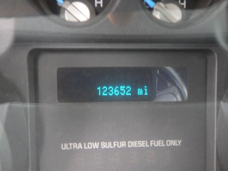 2016-ford-f550-image-17