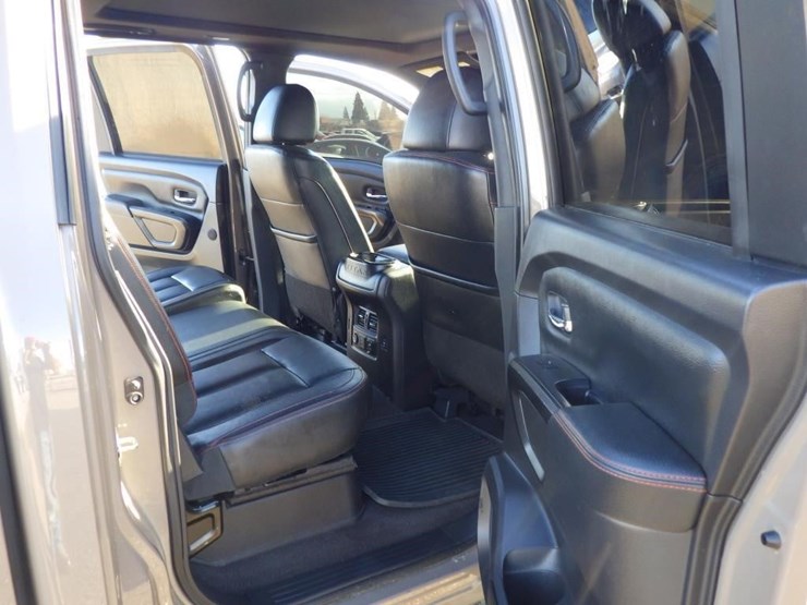 2021-nissan-titan-image-8