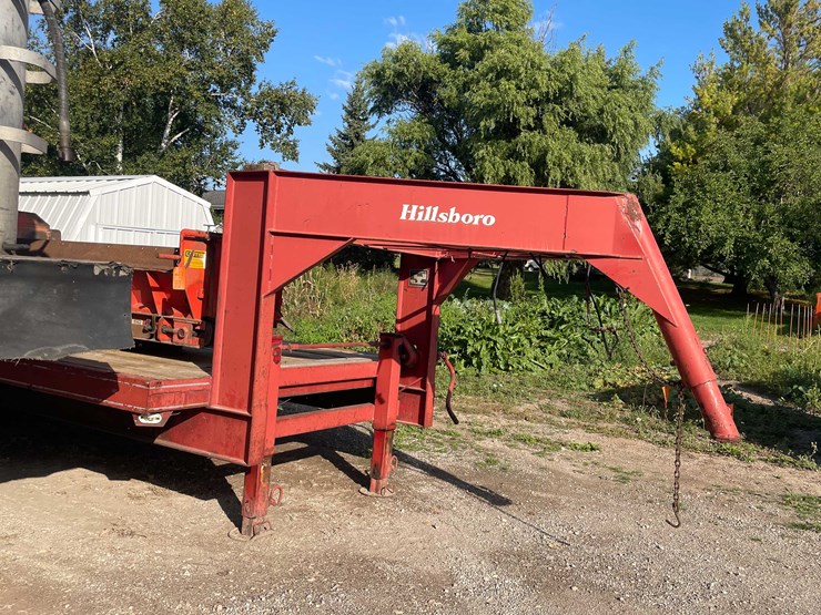 #1892-•-1991-hillsboro-dual-axle-gooseneck-flatbed-trailer-(has-wi-title)-image-4