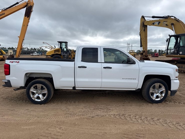 2019-chevrolet-silverado-image-5