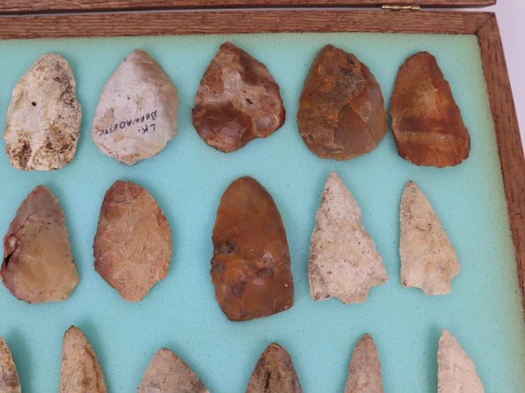 #66-•-#4172-•-(21)-framed-native-american-artifacts-image-5
