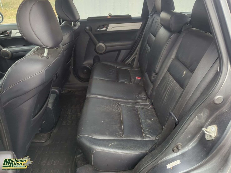 2010-honda-crv-image-16