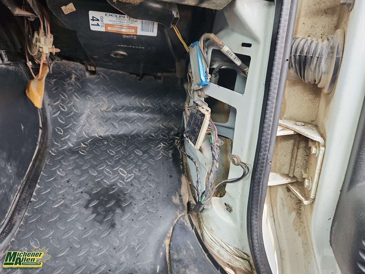 2005-gmc-topkick-c5500-image-39