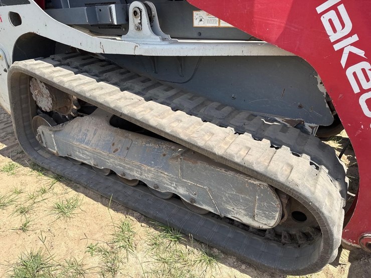 2021-takeuchi-tl12v2-image-13