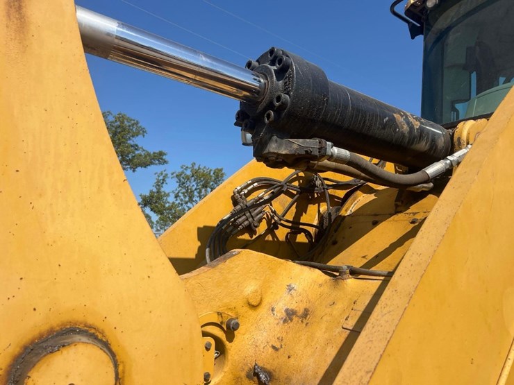 2016-caterpillar-950m-image-12