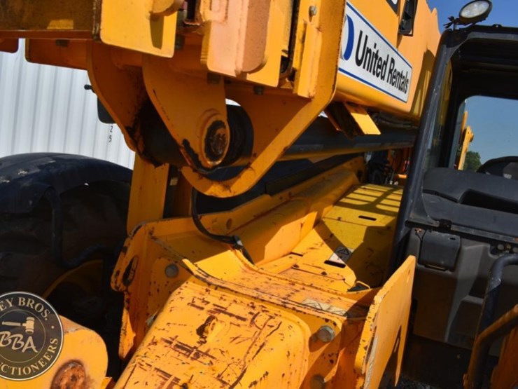 2015-jcb-510-56-image-15