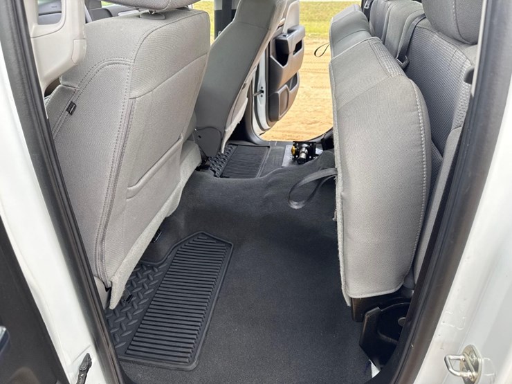 2019-chevrolet-silverado-image-13