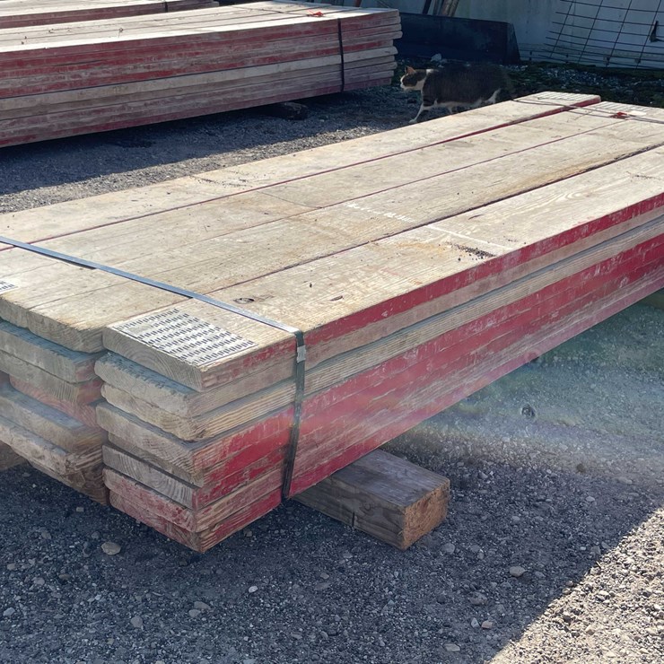 #1971 • (32) Scaffolding Planks