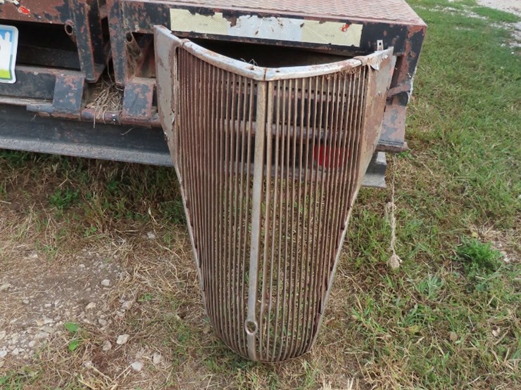 37-ford-grill-image-1