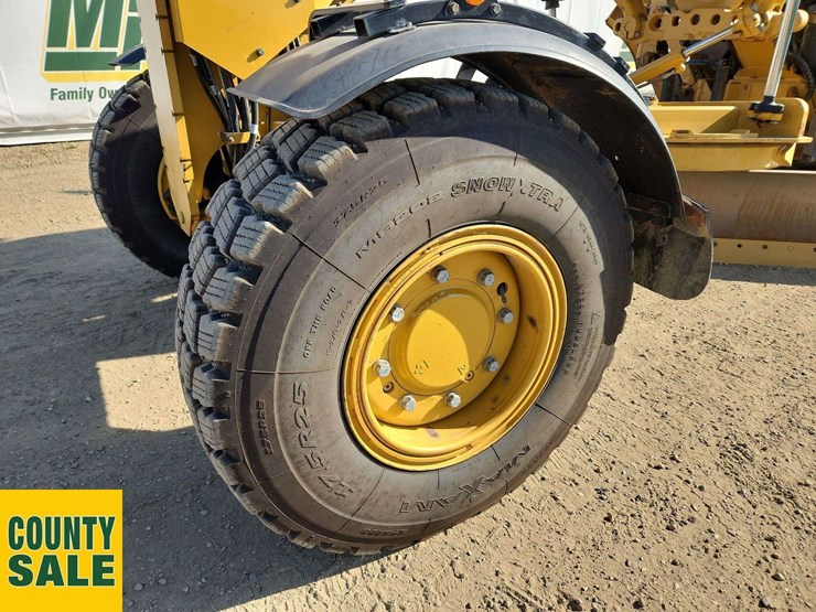 2020-caterpillar-150-awd-image-48