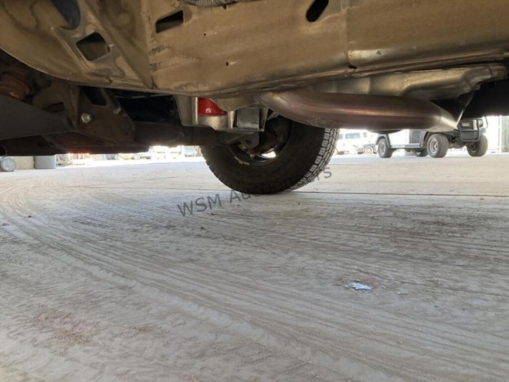 2011-chevrolet-express-2500-image-26