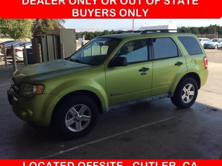 2011-ford-escape-image-1