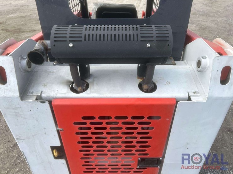 2025-ggma-gm670-compact-track-loader-skid-steer-image-8