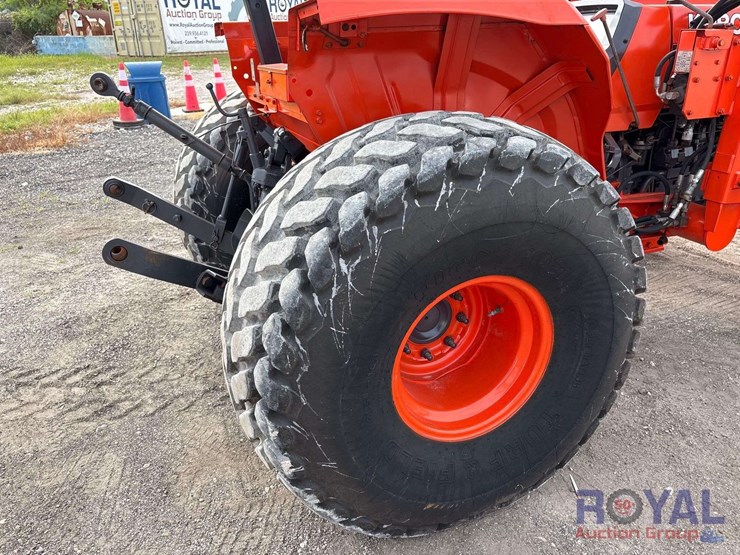 kubota-m4700-51hp-utility-loader-tractor-image-27