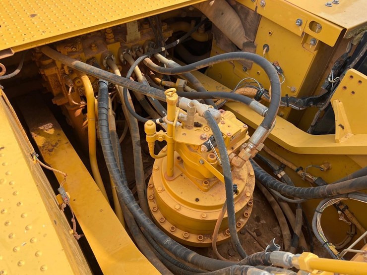 caterpillar-336-image-30