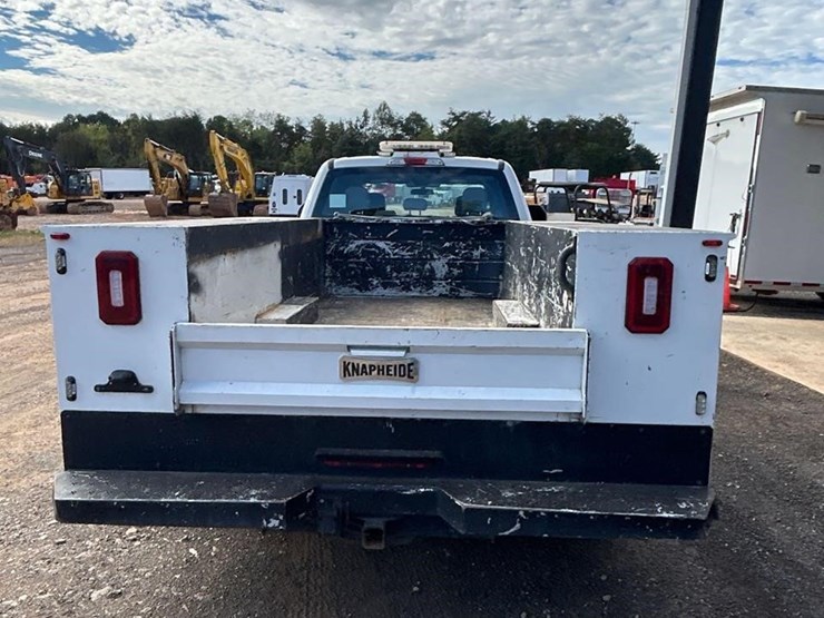 2019-ford-f350-xl-image-13