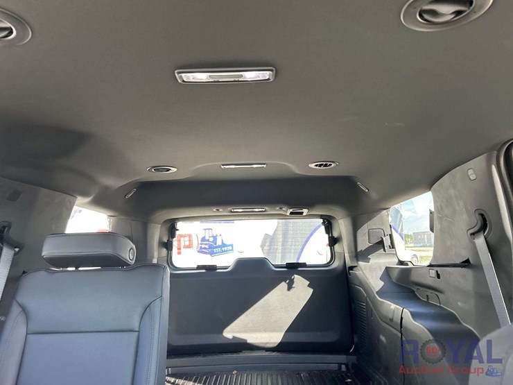 2022-chevrolet-tahoe-image-22