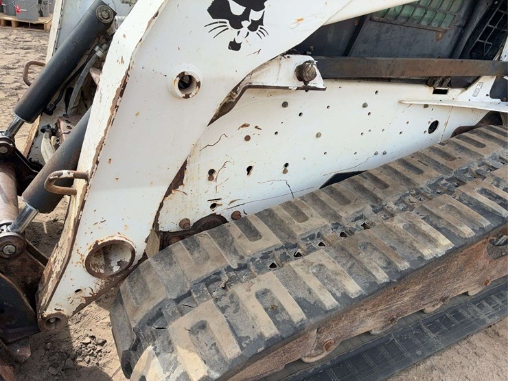 2008-bobcat-t300-image-6