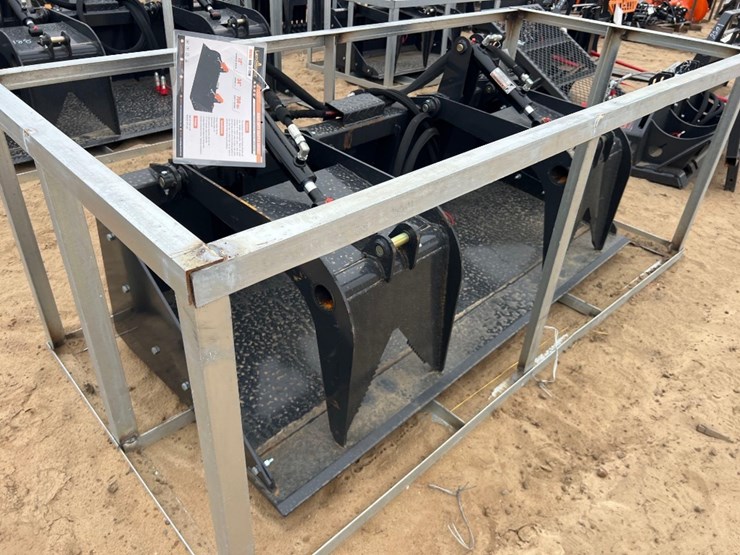unused-landhonor-sgb-11-72w-72"-grapple-bucket-image-4