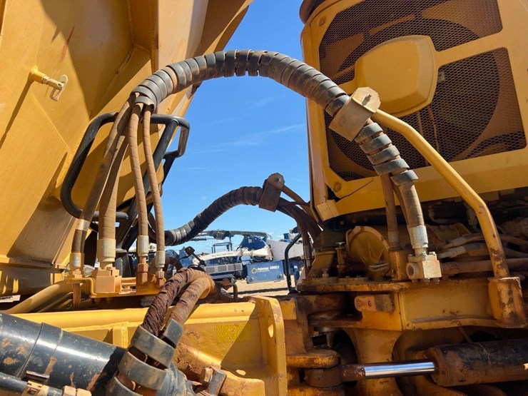 caterpillar-740b-image-29