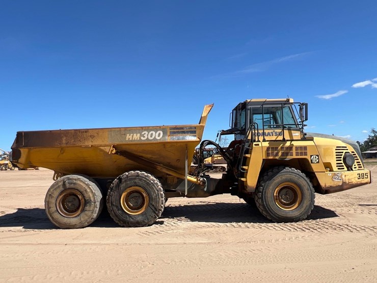 2014-komatsu-hm300-3-image-5