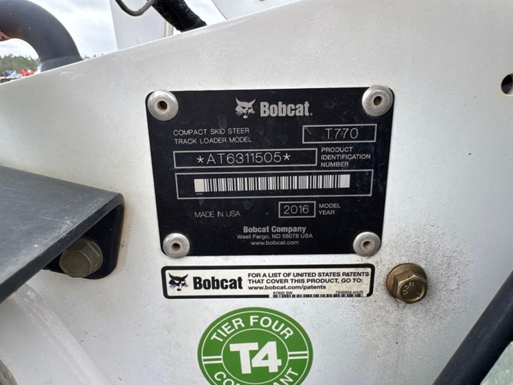 2016-bobcat-t770-image-31