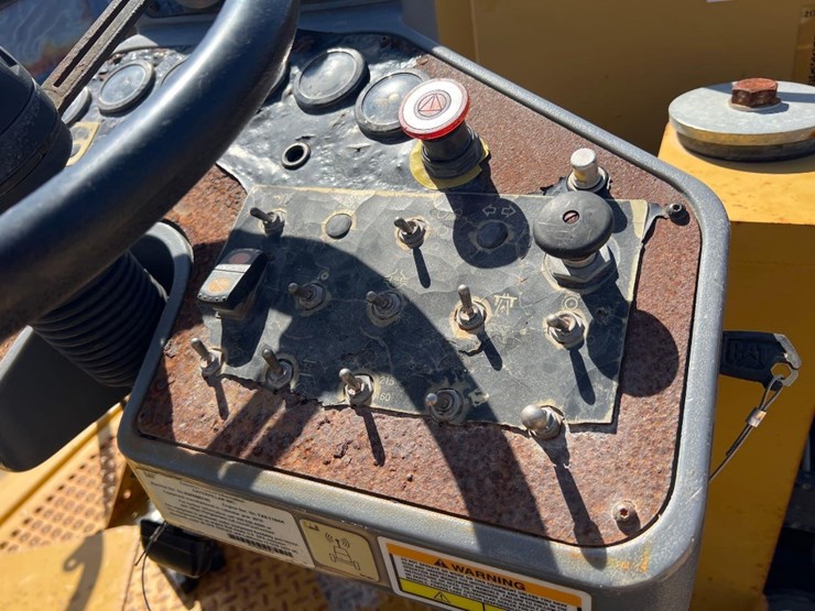 2015-caterpillar-rm-300-image-39