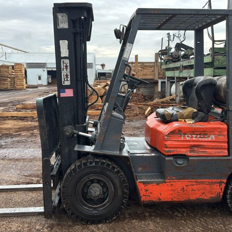 #110 • Toyota 42-5F G25 Forklift