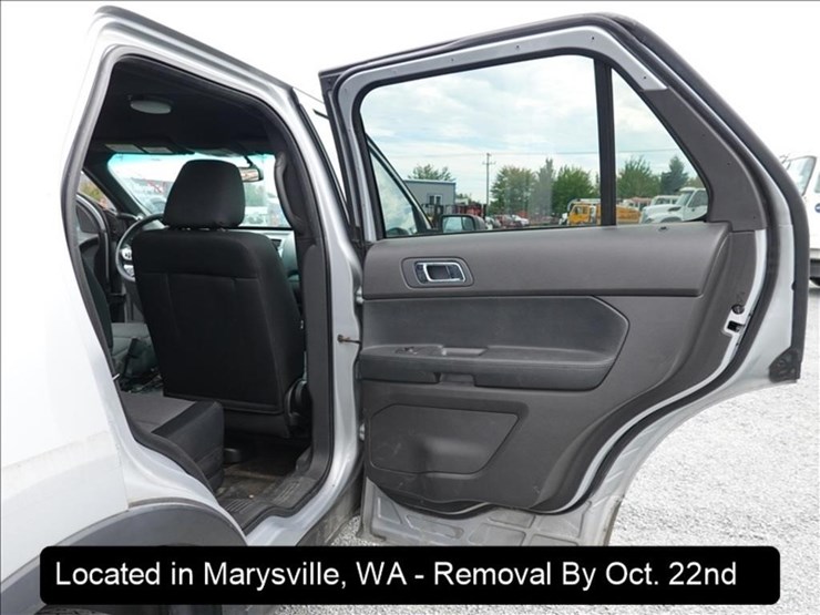 2015-ford-explorer-image-23