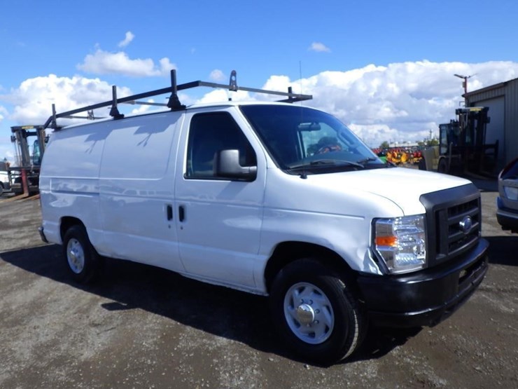 2008-ford-cargo-image-2