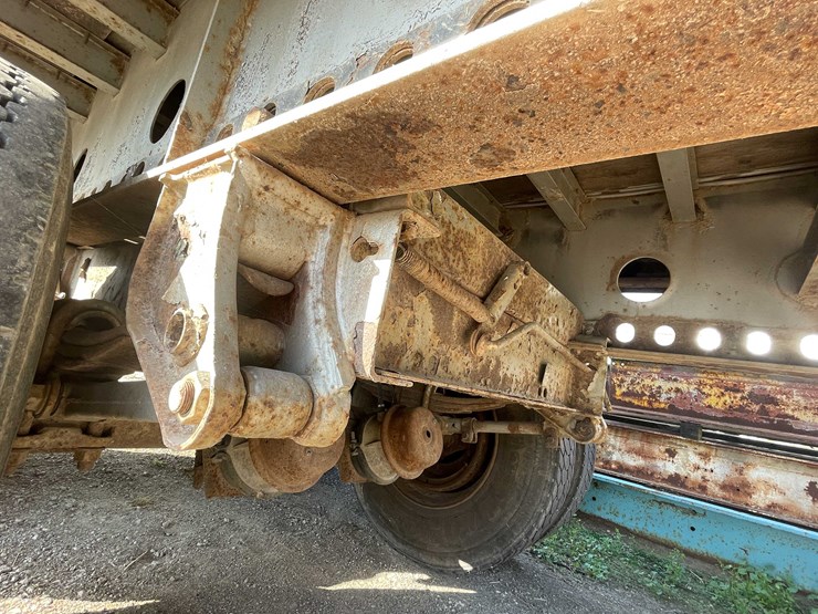#1891-•-1985-transcraft-semi-flatbed-trailer-(has-wi-title)-image-17