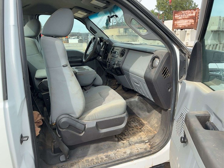 2014-ford-f250-image-21