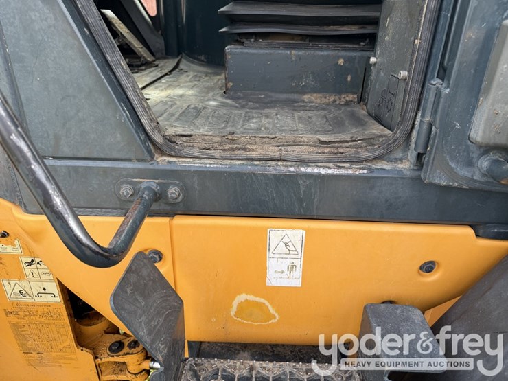 2011-hyundai-hl740-9-image-42