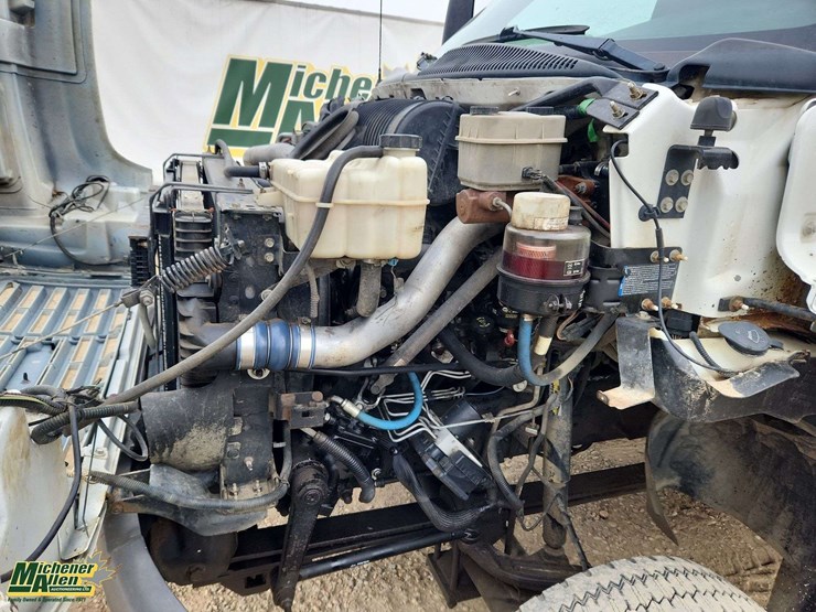 2005-gmc-topkick-c5500-image-24