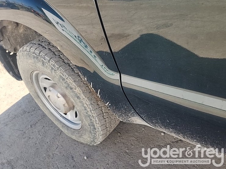 2015-ford-f250-xl-image-18