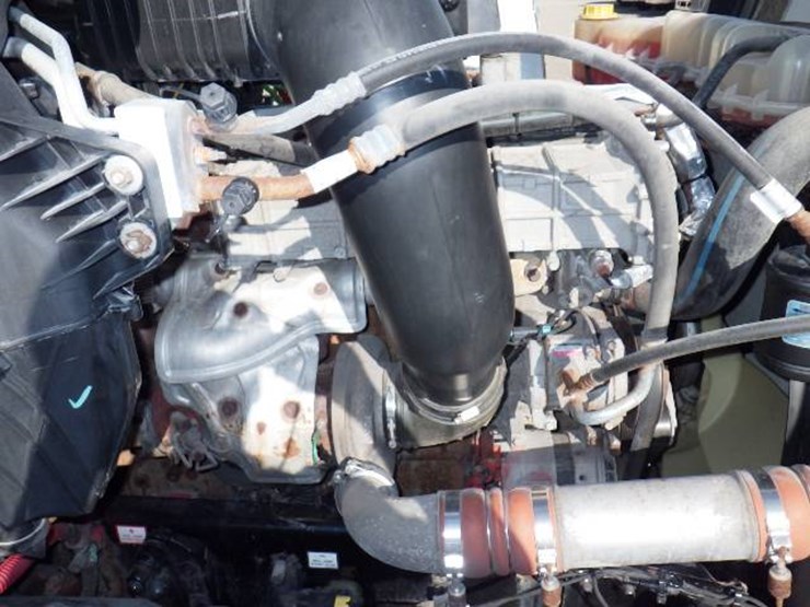 2018-freightliner-cascadia-126-image-15