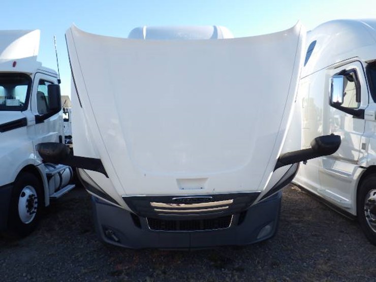 2019-freightliner-cascadia-126-image-15
