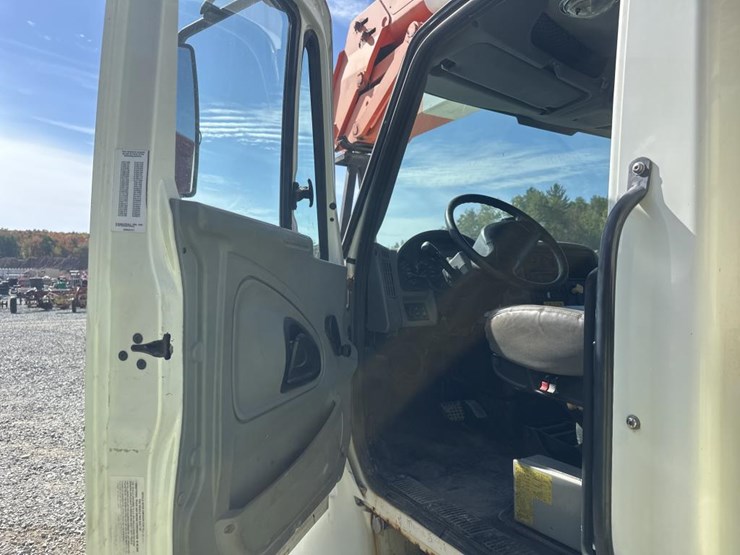 2006-international-durastar-4300-image-36