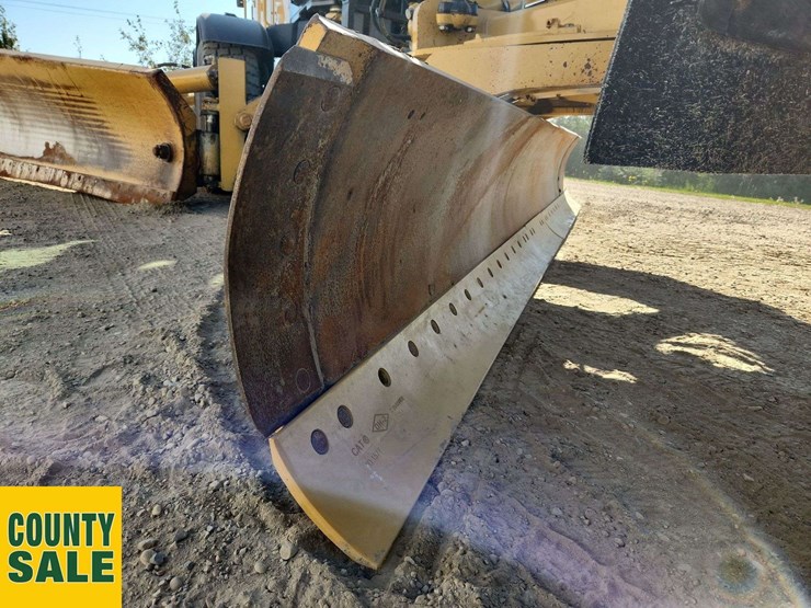 2020-caterpillar-150-awd-image-32