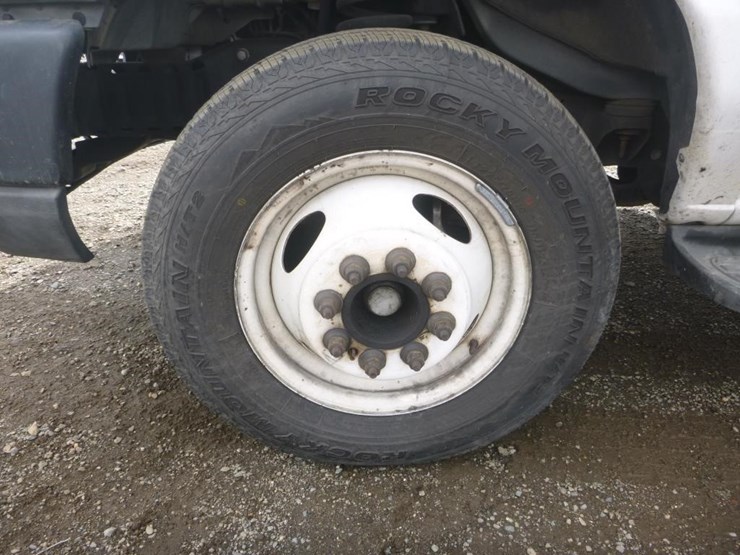 2010-ford-e450-image-19