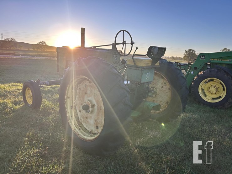 john-deere-70-image-5
