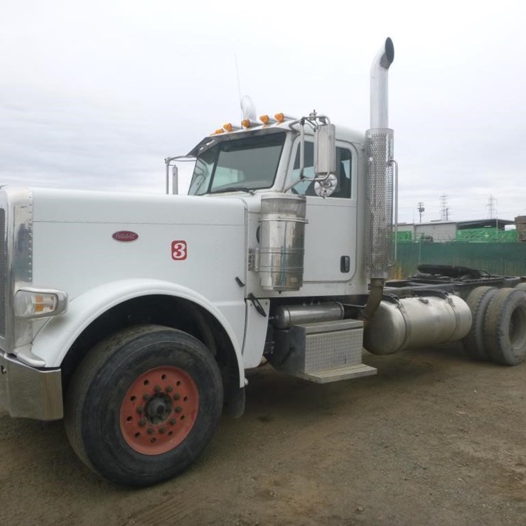 2012 PETERBILT 389