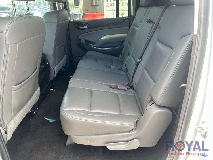 2019-chevrolet-suburban-image-20