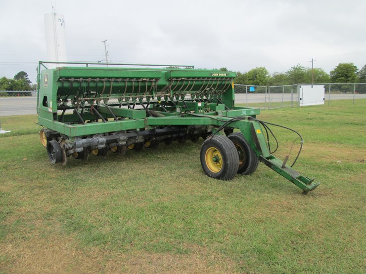 john-deere-750-image-2