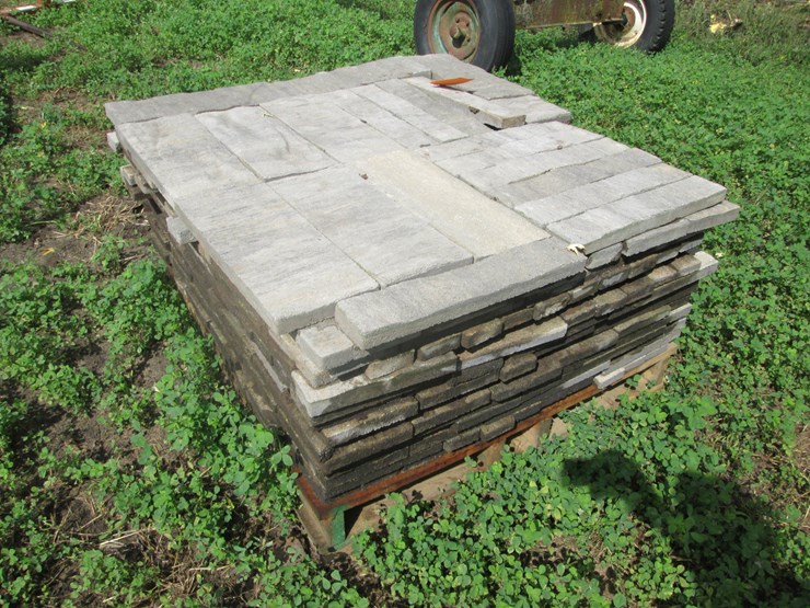 #5059-•-(2)-pallets-of-landscape-block-image-4