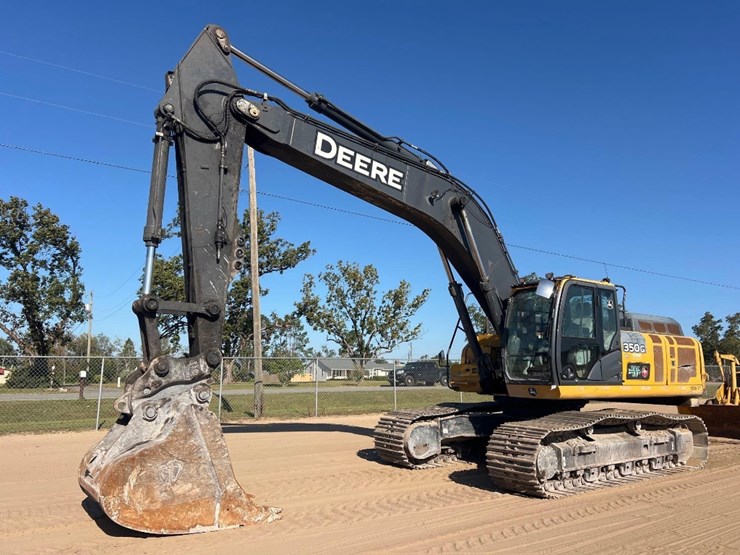 2019-deere-350g-lc-image-8