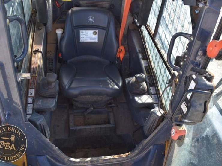 2021-deere-325g-image-7