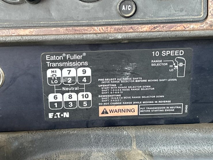 2000-international-9900i-image-64