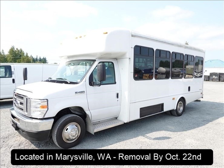 2022-ford-e450-image-1