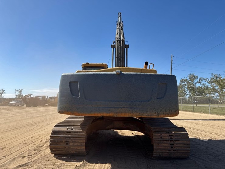 volvo-ec240cl-image-7